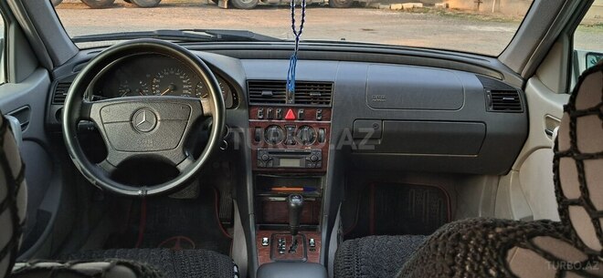 Mercedes C 180 1999, 400,000 km - 1.8 l - Saatlı