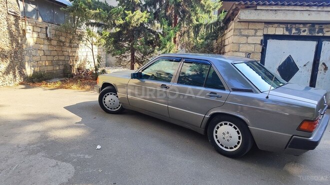 Mercedes 190 1989, 220,200 km - 2.0 l - Mingəçevir