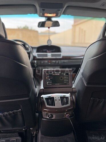 BMW 745-8