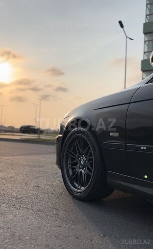 BMW 528 2000, 300,000 km - 2.8 л - Bakı