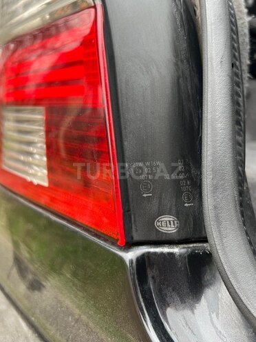 BMW 528 2000, 300,000 km - 2.8 л - Bakı