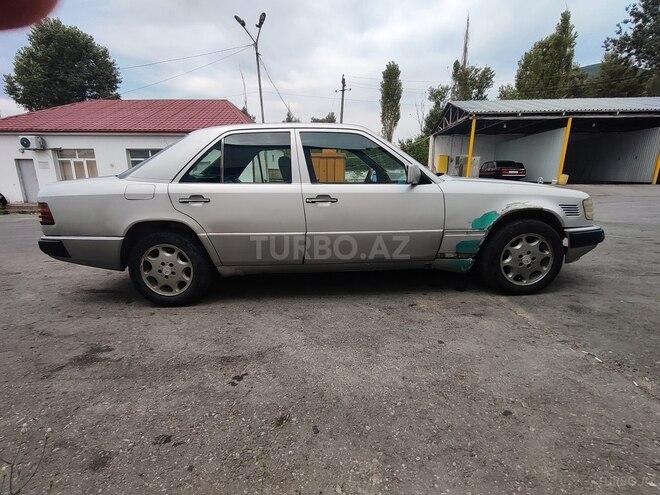 Mercedes E 300 d 1993, 289,955 km - 3.0 l - Şəki