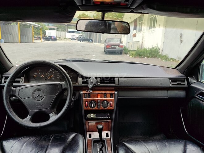 Mercedes E 300 d 1993, 289,955 km - 3.0 l - Şəki