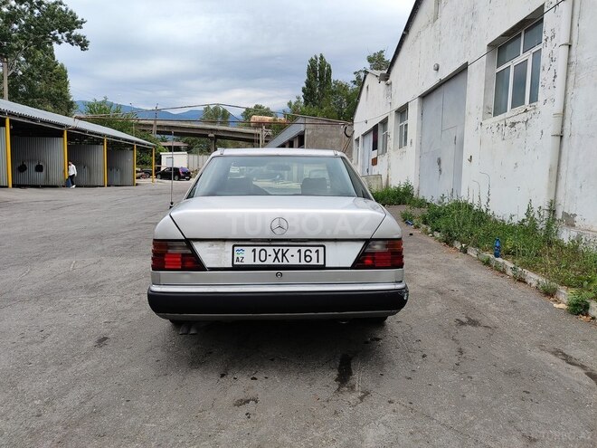 Mercedes E 300 d 1993, 289,955 km - 3.0 l - Şəki