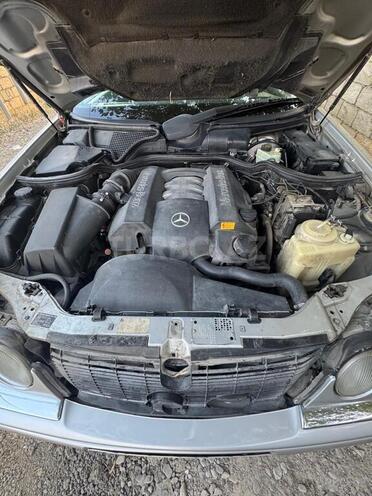 Mercedes E 240 1997, 398,000 km - 2.4 l - Bakı