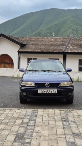 Opel Astra 1997, 280,000 km - 1.4 l - Şəki