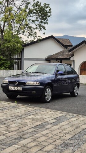 Opel Astra 1997, 280,000 km - 1.4 l - Şəki
