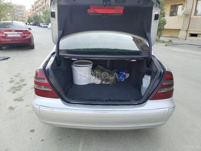Mercedes E 270 2002, 522,000 km - 2.7 l - Bakı