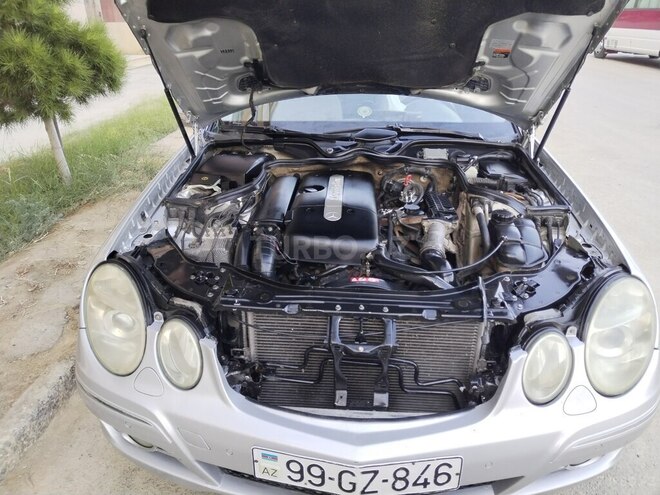 Mercedes E 270 2002, 522,000 km - 2.7 l - Bakı