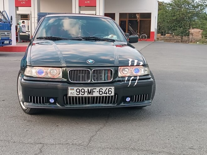 BMW 318 1996, 222,000 km - 1.8 л - Zaqatala