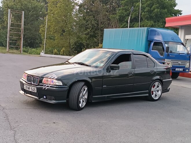 BMW 318 1996, 222,000 km - 1.8 л - Zaqatala