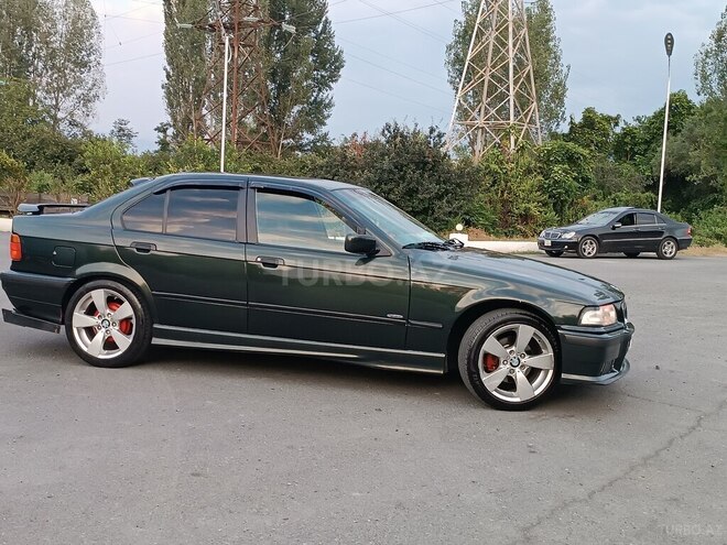 BMW 318 1996, 222,000 km - 1.8 л - Zaqatala