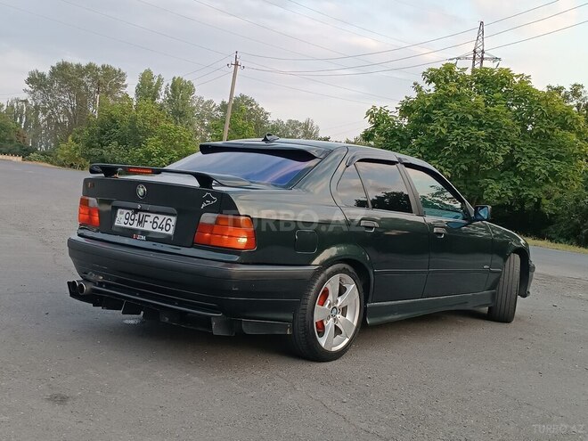 BMW 318 1996, 222,000 km - 1.8 л - Zaqatala