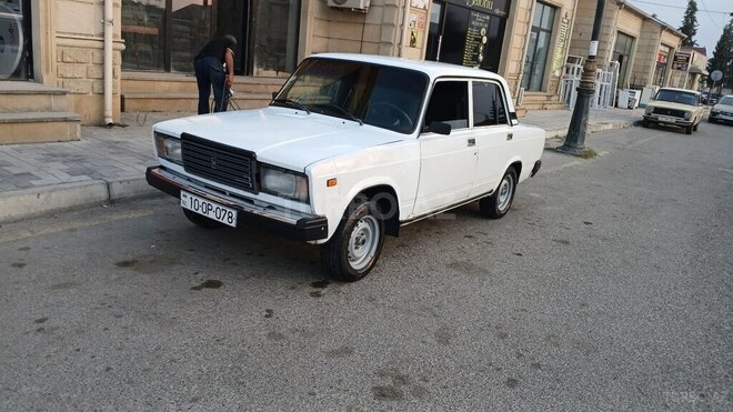 LADA (VAZ) 2107 2005, 83,000 km - 1.6 l - Ucar