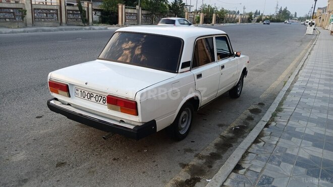 LADA (VAZ) 2107 2005, 83,000 km - 1.6 l - Ucar