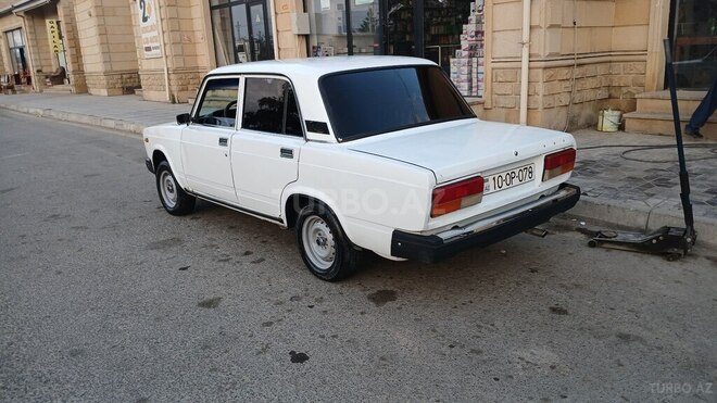 LADA (VAZ) 2107 2005, 83,000 km - 1.6 l - Ucar