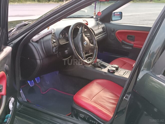 BMW 318 1996, 222,000 km - 1.8 л - Zaqatala