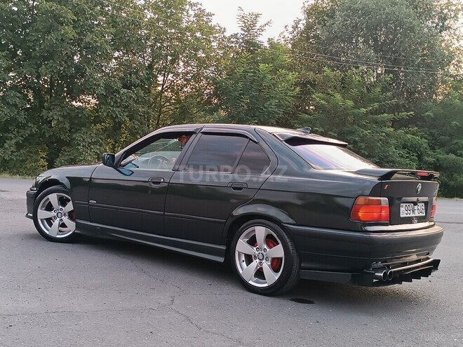 BMW 318 1996, 222,000 km - 1.8 л - Zaqatala