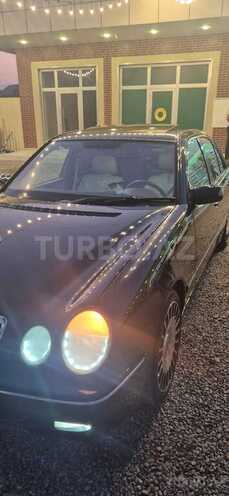 Mercedes E 320 2000, 398,000 km - 3.2 l - Salyan