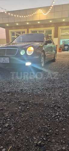 Mercedes E 320 2000, 398,000 km - 3.2 l - Salyan