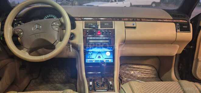 Mercedes E 320 2000, 398,000 km - 3.2 l - Salyan