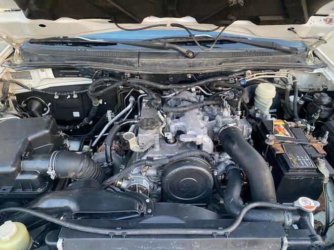 Mitsubishi L200 2014, 300,000 km - 2.5 l - Lənkəran