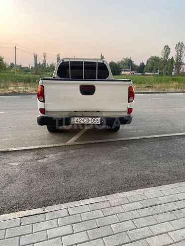 Mitsubishi L200 2014, 300,000 km - 2.5 l - Lənkəran