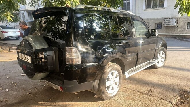 Mitsubishi Pajero 2008, 276,204 km - 3.0 l - Bakı