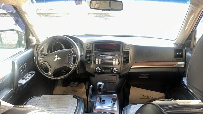 Mitsubishi Pajero 2008, 276,204 km - 3.0 l - Bakı