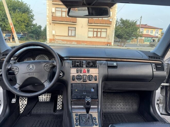 Mercedes E 220 d 2001, 380,000 km - 2.2 l - Şəmkir