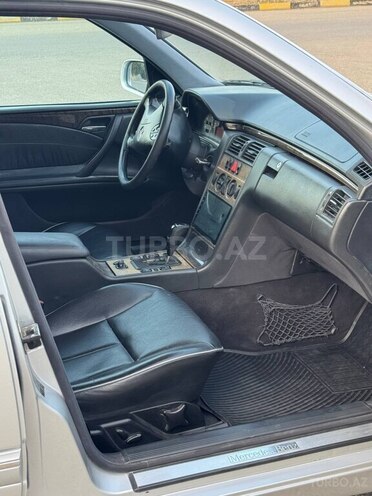 Mercedes E 220 d 2001, 380,000 km - 2.2 l - Şəmkir