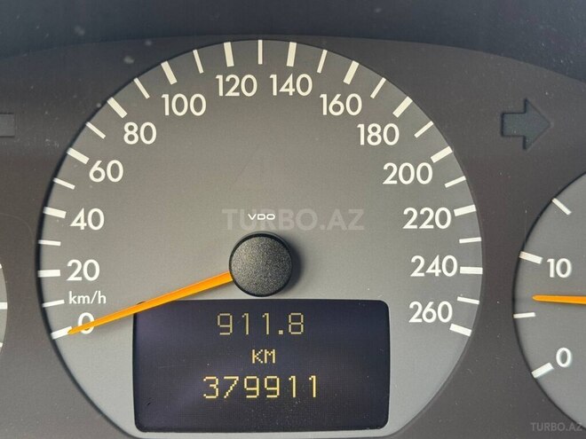 Mercedes E 220 d 2001, 380,000 km - 2.2 l - Şəmkir