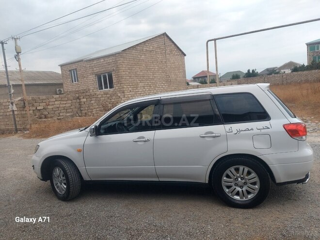 Mitsubishi Airtrek 2001, 400,000 km - 2.4 л - Bakı