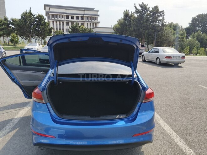 Hyundai Elantra 2017, 126,494 km - 2.0 л - Bakı