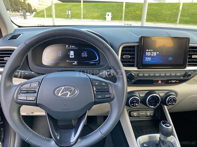 Hyundai Venue 2023, 2,000 km - 1.6 л - Bakı