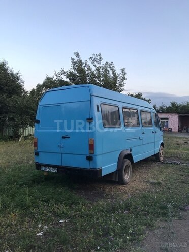 Mercedes 408 D 1993, 539,130 km - 2.5 л - Qazax