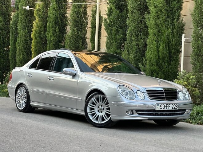Mercedes E 320 2002, 299,000 km - 3.2 l - Bakı