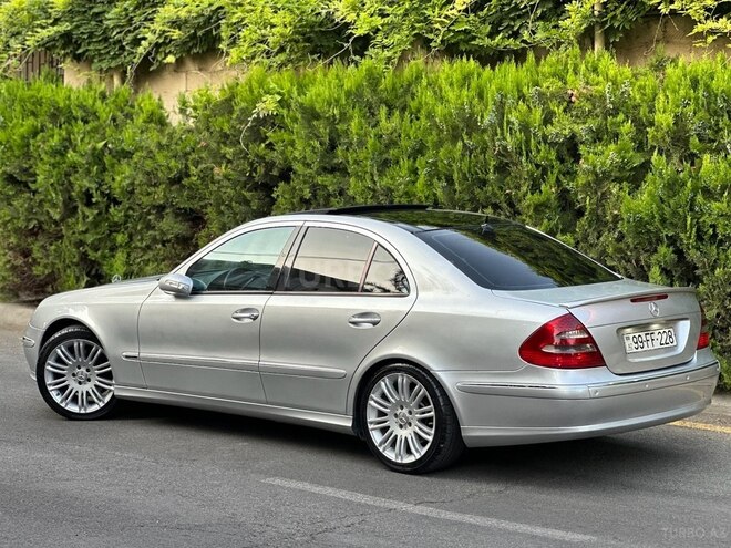 Mercedes E 320 2002, 299,000 km - 3.2 l - Bakı