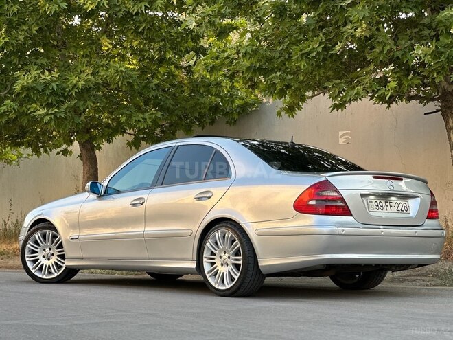 Mercedes E 320 2002, 299,000 km - 3.2 l - Bakı