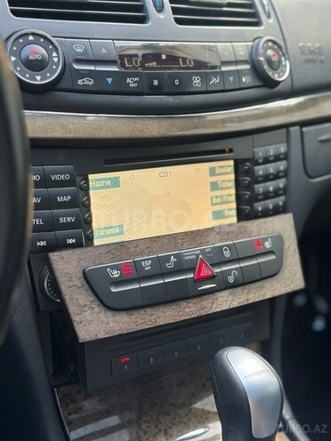 Mercedes E 320 2002, 299,000 km - 3.2 l - Bakı