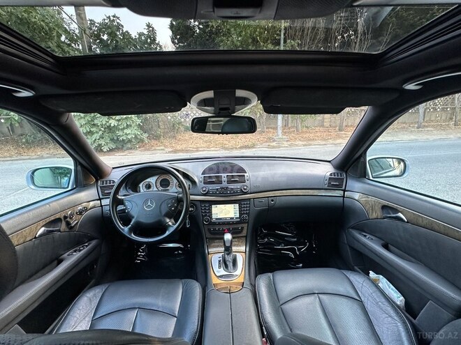 Mercedes E 320 2002, 299,000 km - 3.2 l - Bakı