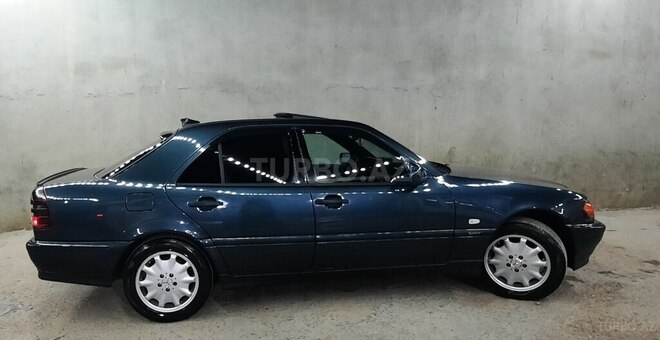 Mercedes C 200 1998, 437,000 km - 2.0 l - Qazax