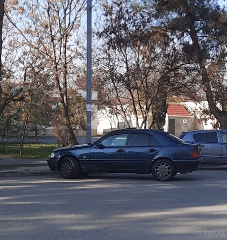 Mercedes C 200 1998, 437,000 km - 2.0 l - Qazax