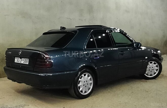Mercedes C 200 1998, 437,000 km - 2.0 l - Qazax