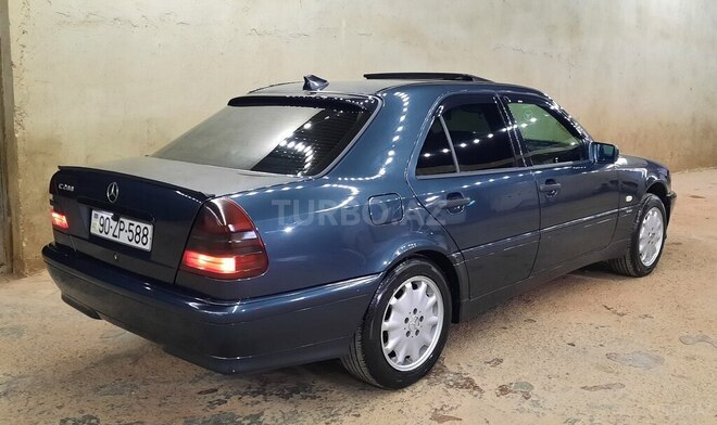 Mercedes C 200 1998, 437,000 km - 2.0 l - Qazax