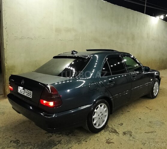Mercedes C 200 1998, 437,000 km - 2.0 l - Qazax