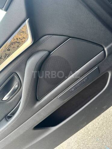 BMW 520 2016, 215,000 km - 2.0 l - Bakı