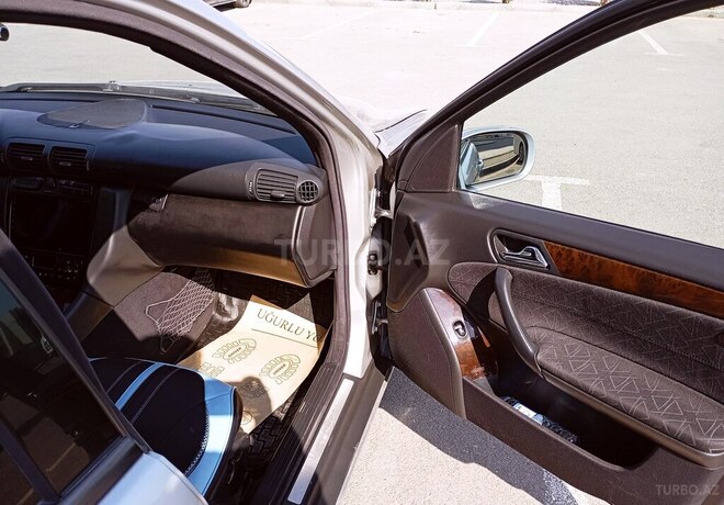 Mercedes C 200 2003, 295,000 km - 2.0 l - Bakı