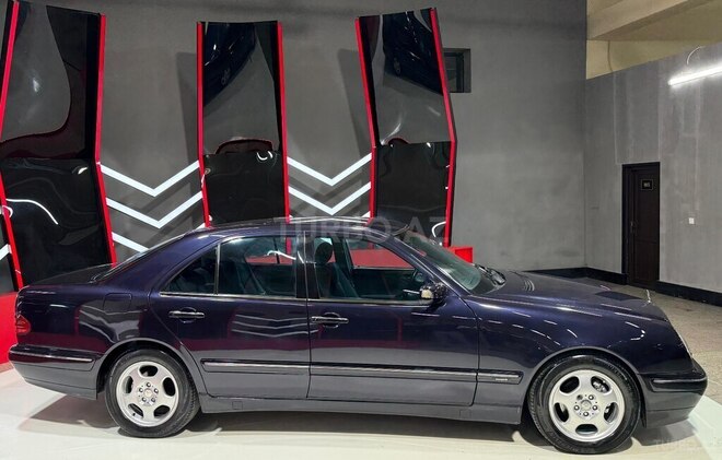 Mercedes E 240 1999, 389,000 km - 2.4 л - Sumqayıt
