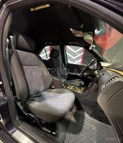 Mercedes E 240 1999, 389,000 km - 2.4 л - Sumqayıt